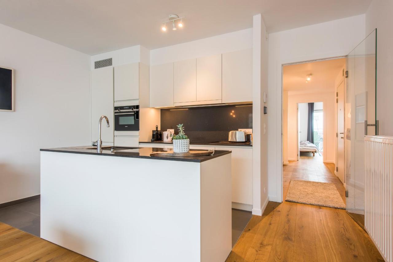 Modern Apartment With Terrace Near The Beach Oostende Bagian luar foto
