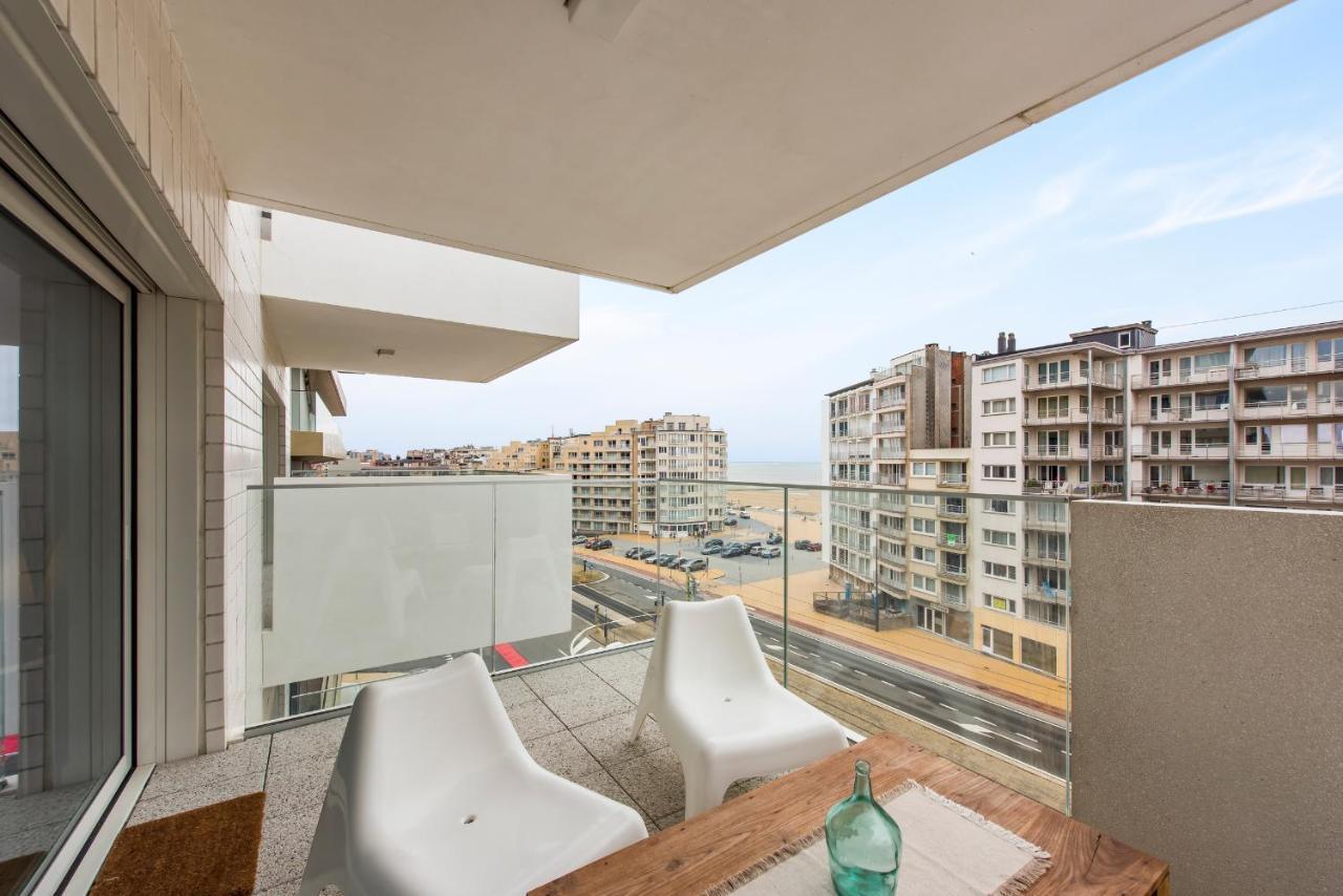 Modern Apartment With Terrace Near The Beach Oostende Bagian luar foto